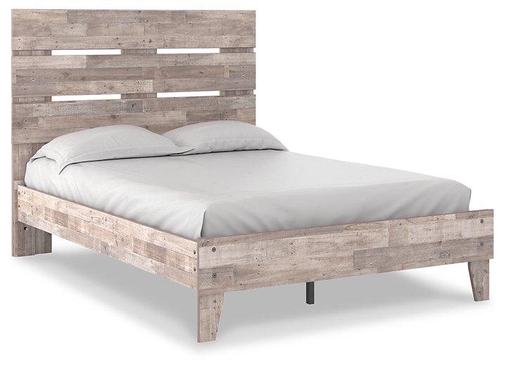 Neilsville Panel Bed